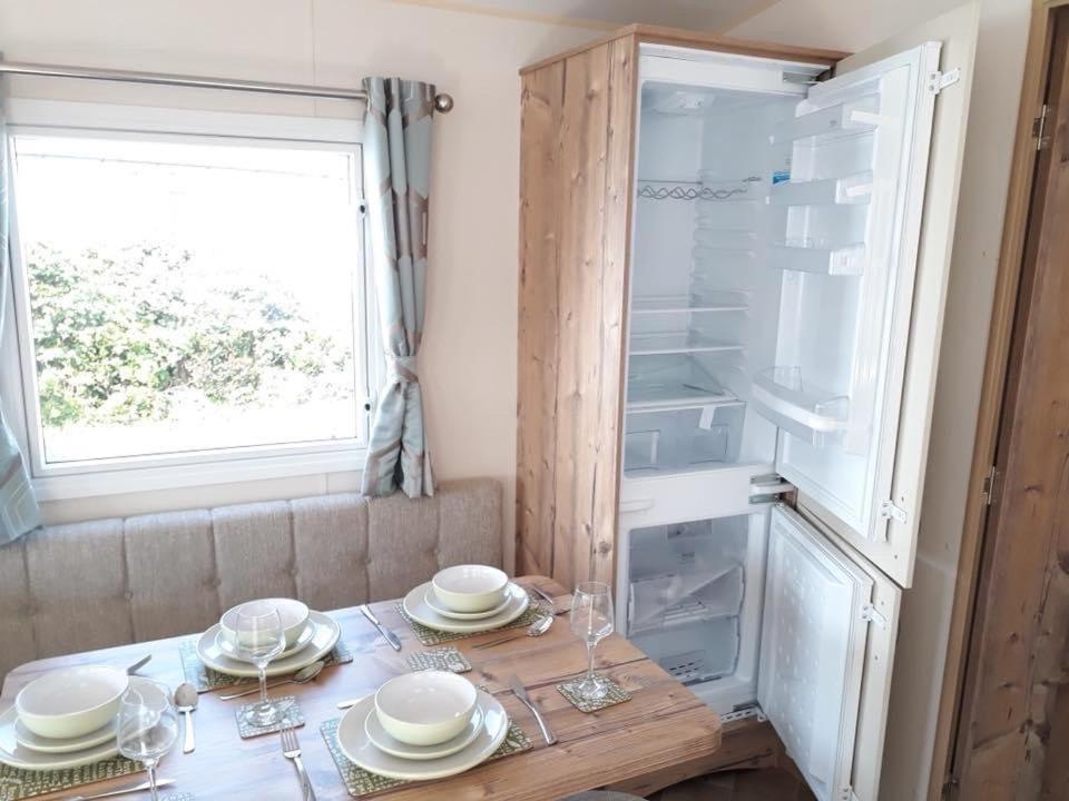 Hotel Westerley Cove à Lymington Extérieur photo